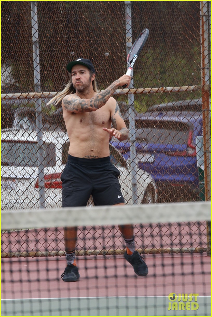 Shirtless Pete Wentz Enjoys a Tennis Match, Shows Off His Long Blonde