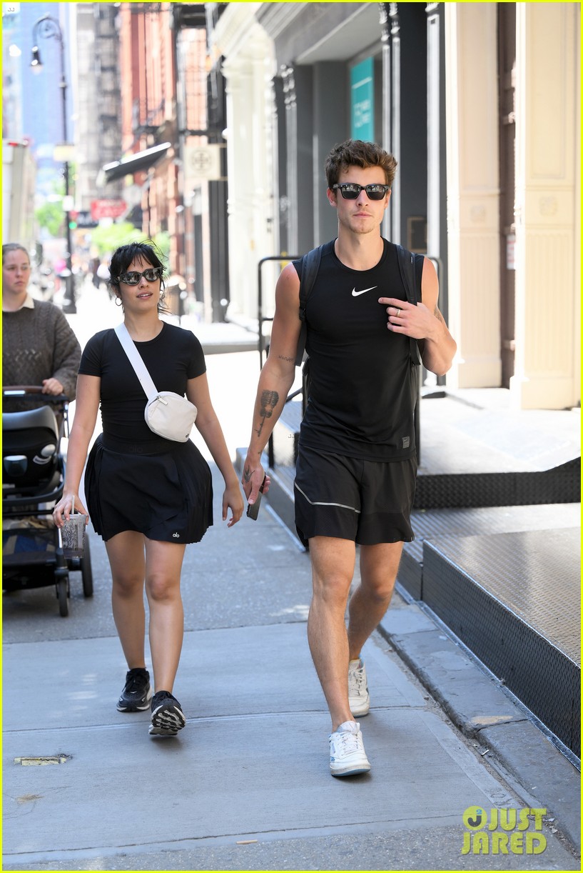 shawn mendes camila cabello spotted together again 034937828