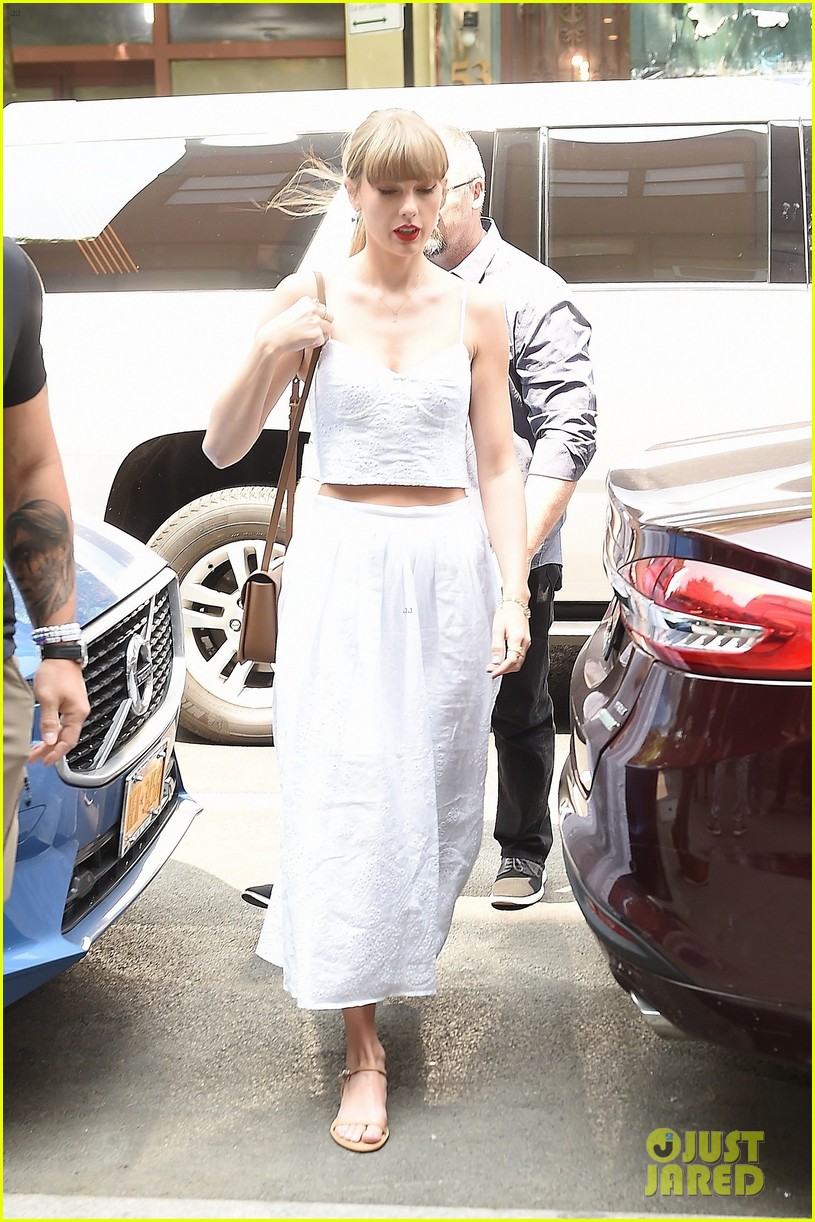 Photo taylor swift nyc studio electric lady 4 Photo 4937411 Just Jared Entertainment News