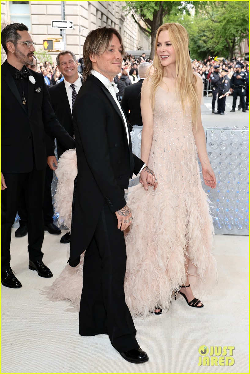 Photo: keith urban nicole kidman met gala 2023 red carpet 06 | Photo