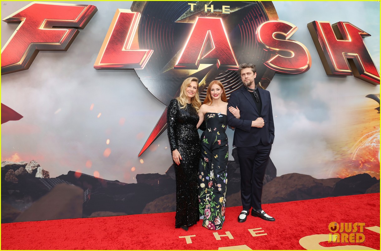 Jessica Chastain Attends 'The Flash' Premiere Amid Rumors She's Playing