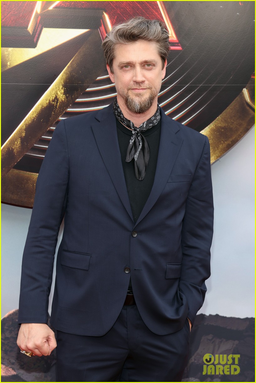 Jessica Chastain Attends 'The Flash' Premiere Amid Rumors She's Playing