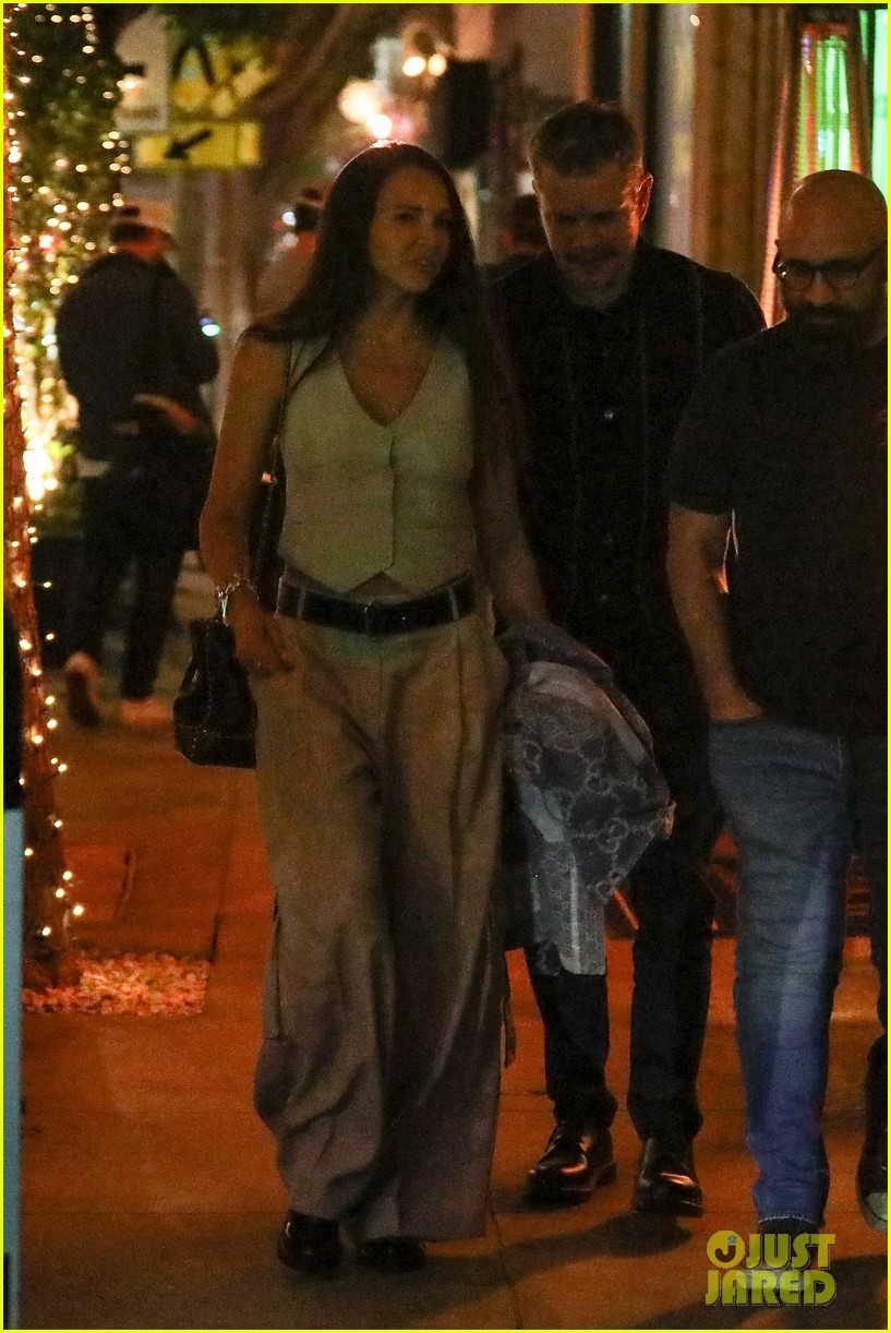 Chris Hemsworth & Matt Damon Meet Up for Dinner in Santa Monica Photo