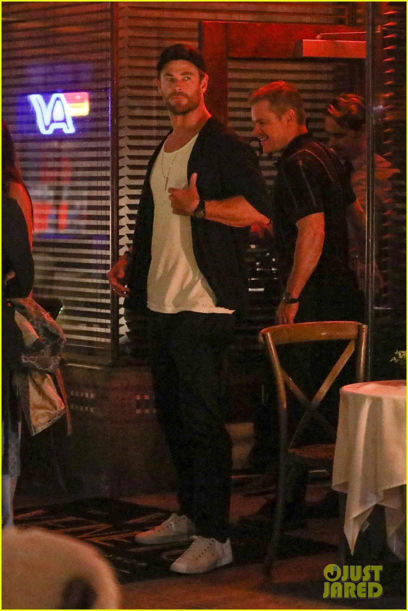 Chris Hemsworth & Matt Damon Meet Up for Dinner in Santa Monica Photo