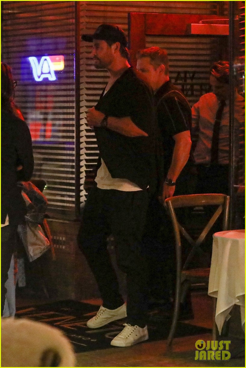 Chris Hemsworth & Matt Damon Meet Up for Dinner in Santa Monica Photo