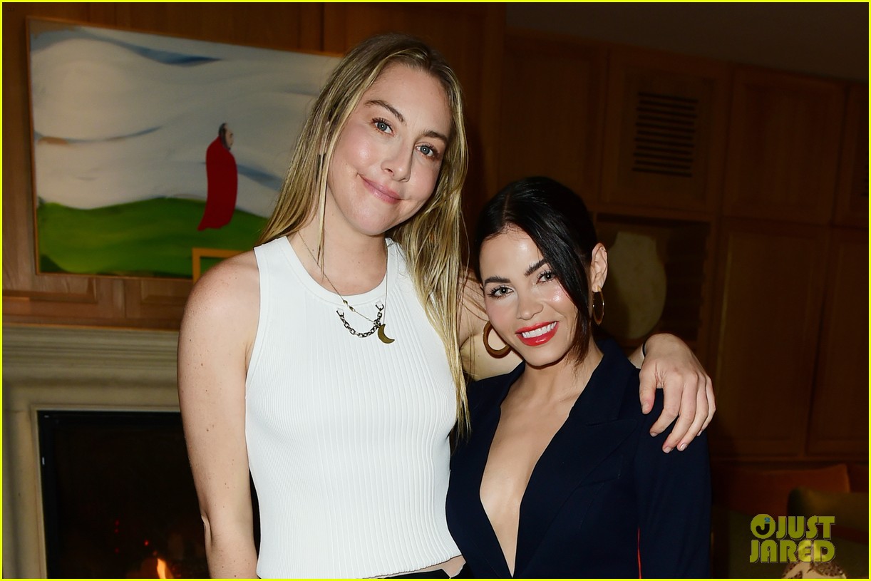 Bel Powley & Este Haim Co-Host 'A Small Light' Screening Party: Photo 4946113 | a small light, Bel Powley, Busy Philipps, Elle Fanning, Emmanuelle Chriqui, Este Haim, Hannah Einbinder, Jenna Dewan, Kaia Gerber, Television, Tony Phelan Photos - Vimarsana News