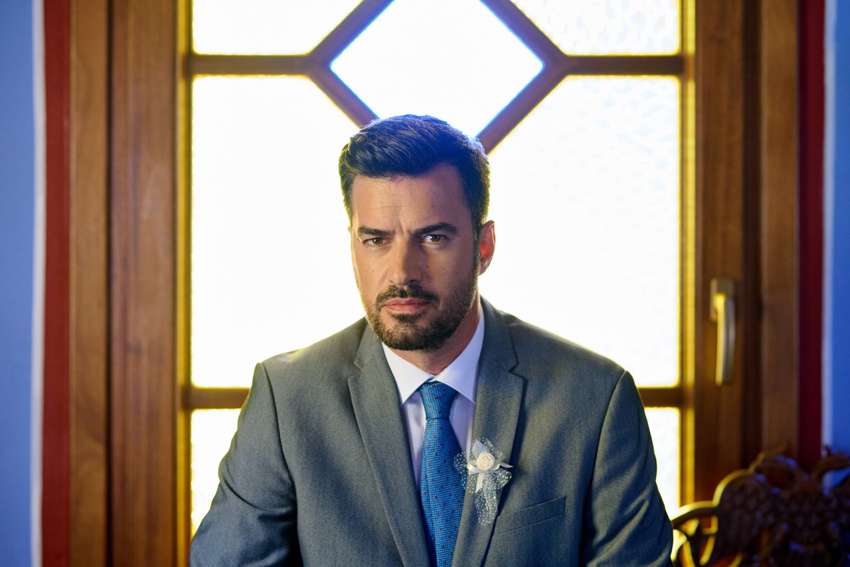 Torrey DeVitto Has A Picture Perfect Proposal in Hallmark Channel's 'Love's Greek To Me': Photo 4942792 | Hallmark Channel, Television, Torrey DeVitto, Yannis Tsimitselis Photos - Vimarsana News