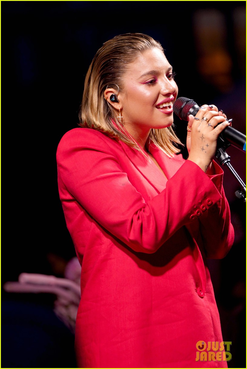 Katie Holmes, Ariana DeBose, & More Stars Attend Alice + Olivia's Camp