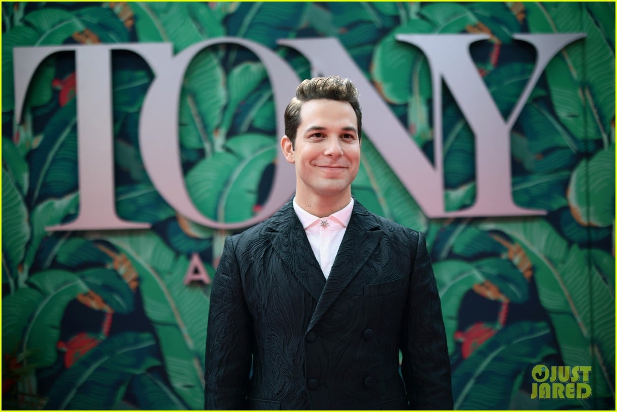 Julianne Hough & Skylar Astin Walk Tony Awards 2023 Carpet Ahead of