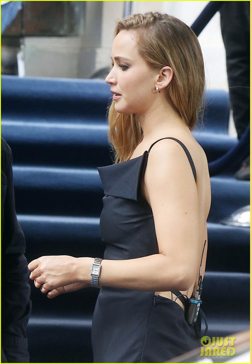 Jennifer Lawrence is Elegant in Backless Black Dress on Set of Her Dior Commercial: Photo 4950712 | Jennifer Lawrence Photos - Vimarsana News