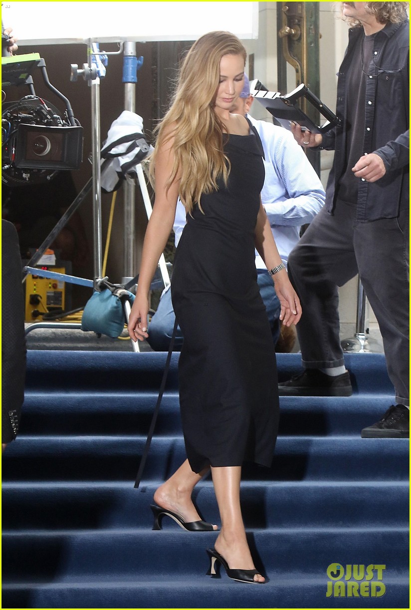 Jennifer Lawrence is Elegant in Backless Black Dress on Set of Her Dior Commercial: Photo 4950723 | Jennifer Lawrence Photos - Vimarsana News