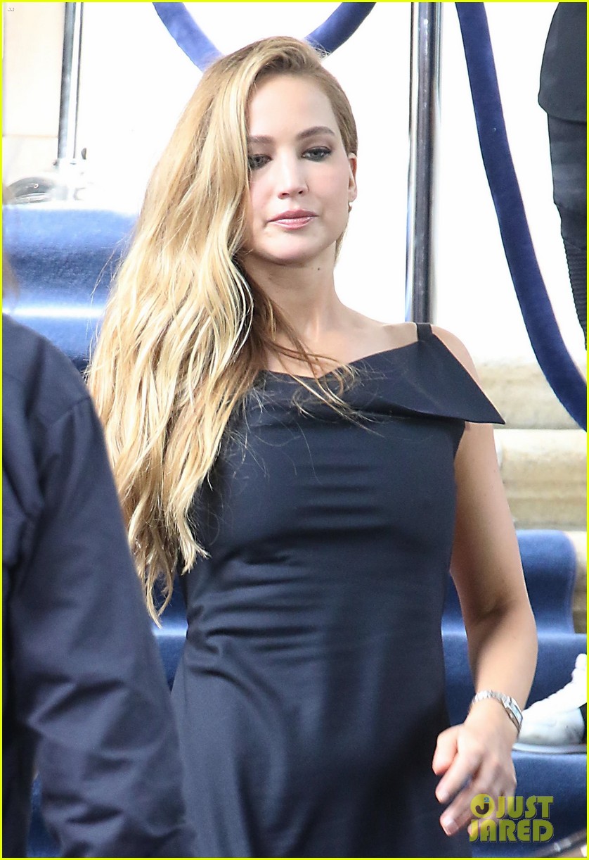 Jennifer Lawrence is Elegant in Backless Black Dress on Set of Her Dior Commercial: Photo 4950736 | Jennifer Lawrence Photos - Vimarsana News