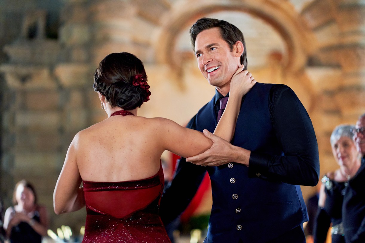 Will Kemp Wants Lacey Chabert To Stop Saying She's Not A Dancer: 'She Dragged Me Around The Dance Floor!': Photo 4943224 | Hallmark Channel, Lacey Chabert, Will Kemp Photos - Vimarsana News