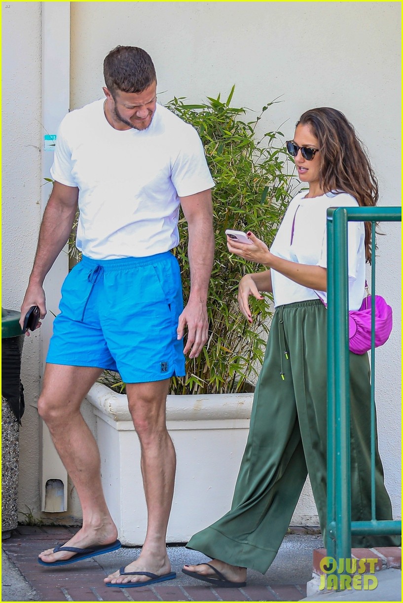 Minka Kelly & Dan Reynolds Flaunt Cute PDA After a Friday Afternoon Spa