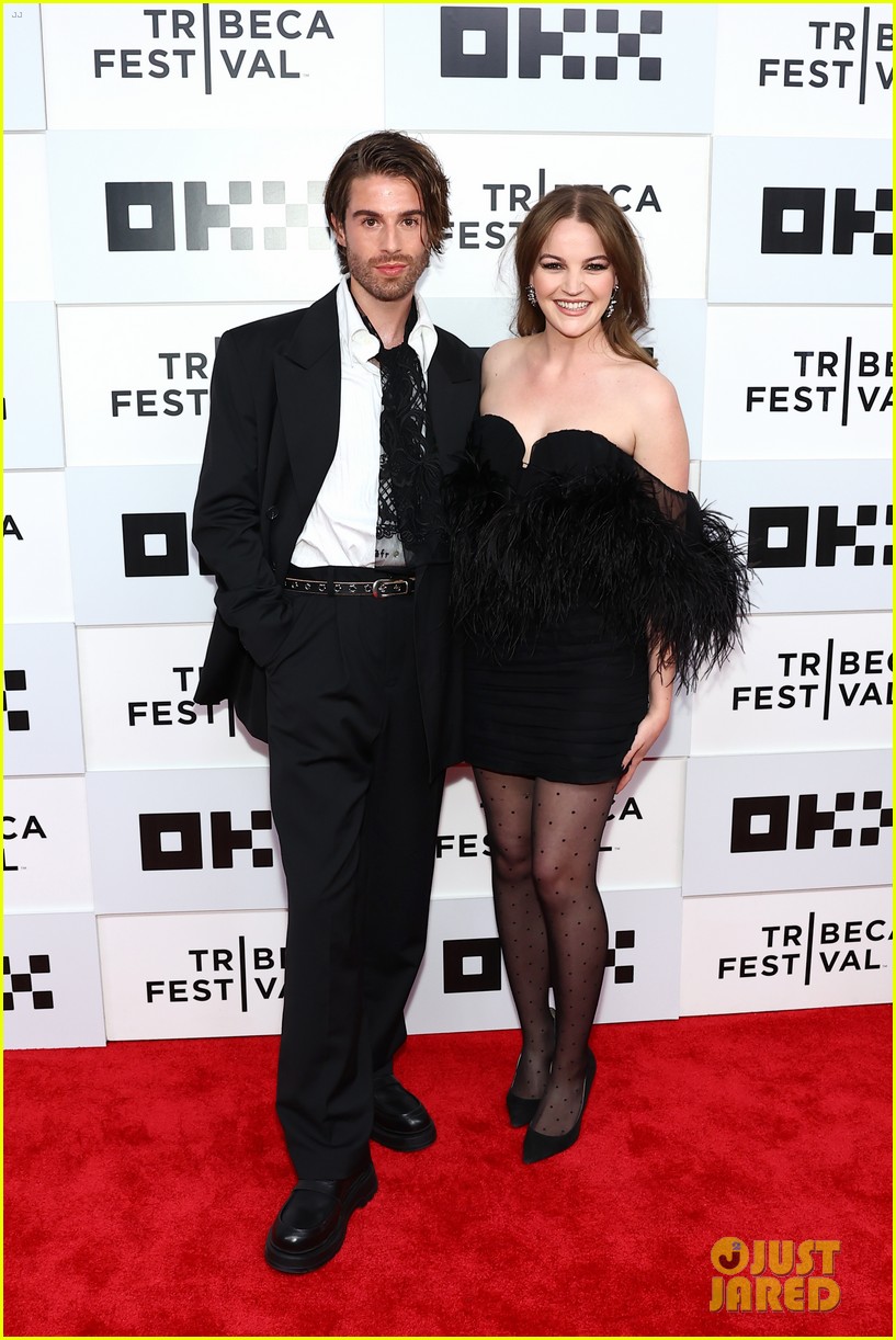 Sam Heughan & Caitriona Balfe Lead Co-Stars To 'Outlander' Season 7