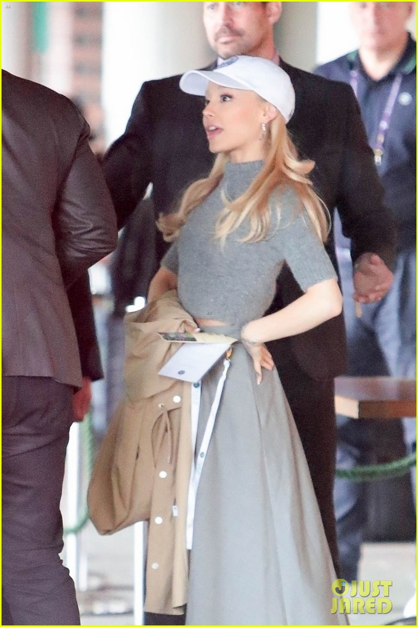 Photo: ariana grande wimbledon with jonathan bailey andrew garfield 09