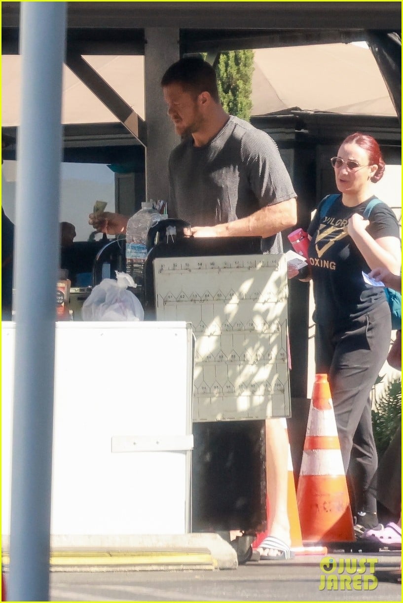 Dan Reynolds Celebrates His Birthday at the Spa With Minka Kelly: Photo