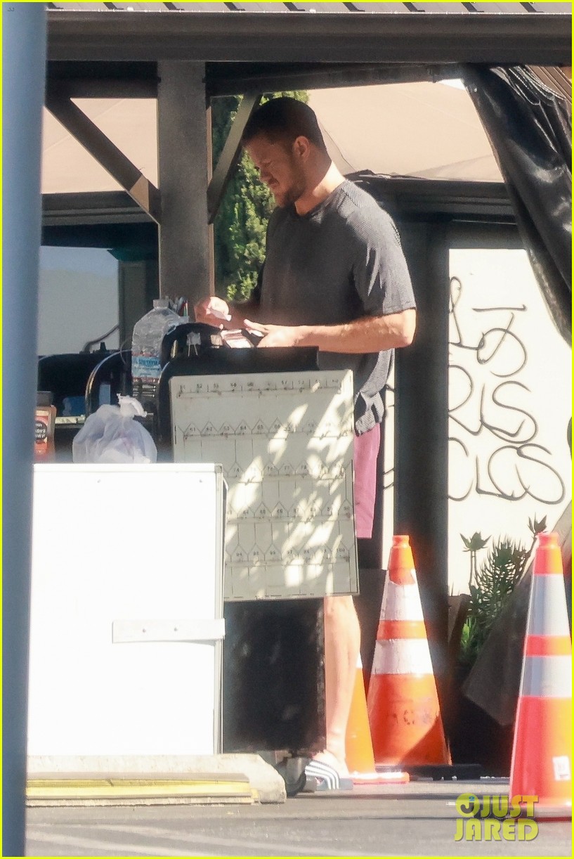 Dan Reynolds Celebrates His Birthday at the Spa With Minka Kelly: Photo