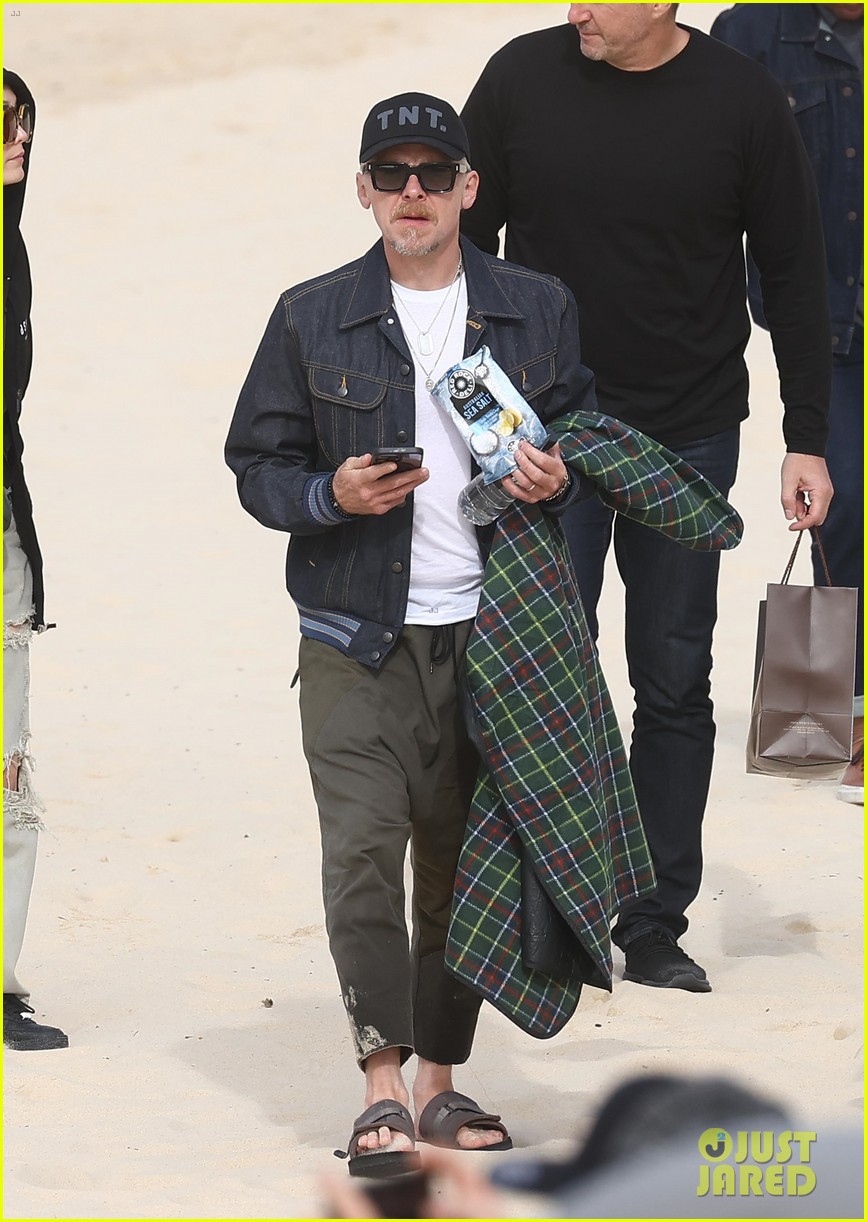 Pom Klementieff & Simon Pegg Take a Break From 'Mission: Impossible 7' Promo for a Beach Trip: Photo 4951908 | Mission Impossible, Movies, Pom Klementieff, Simon Pegg Photos - Vimarsana News