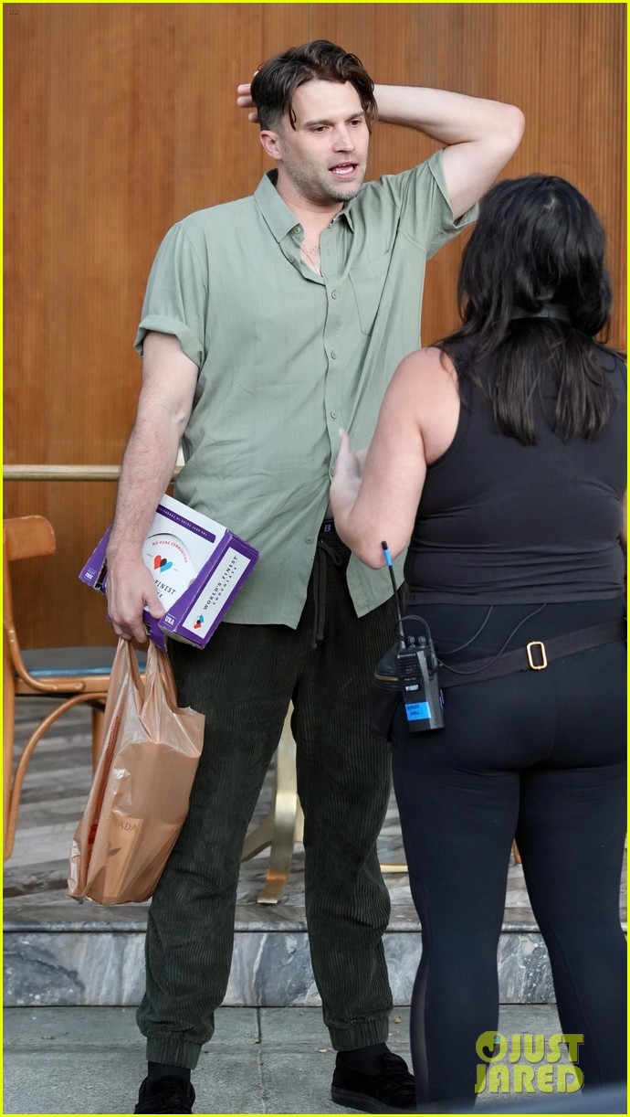 Photo ariana madix katie maloney film vanderpump rules 11 at tomtom 05