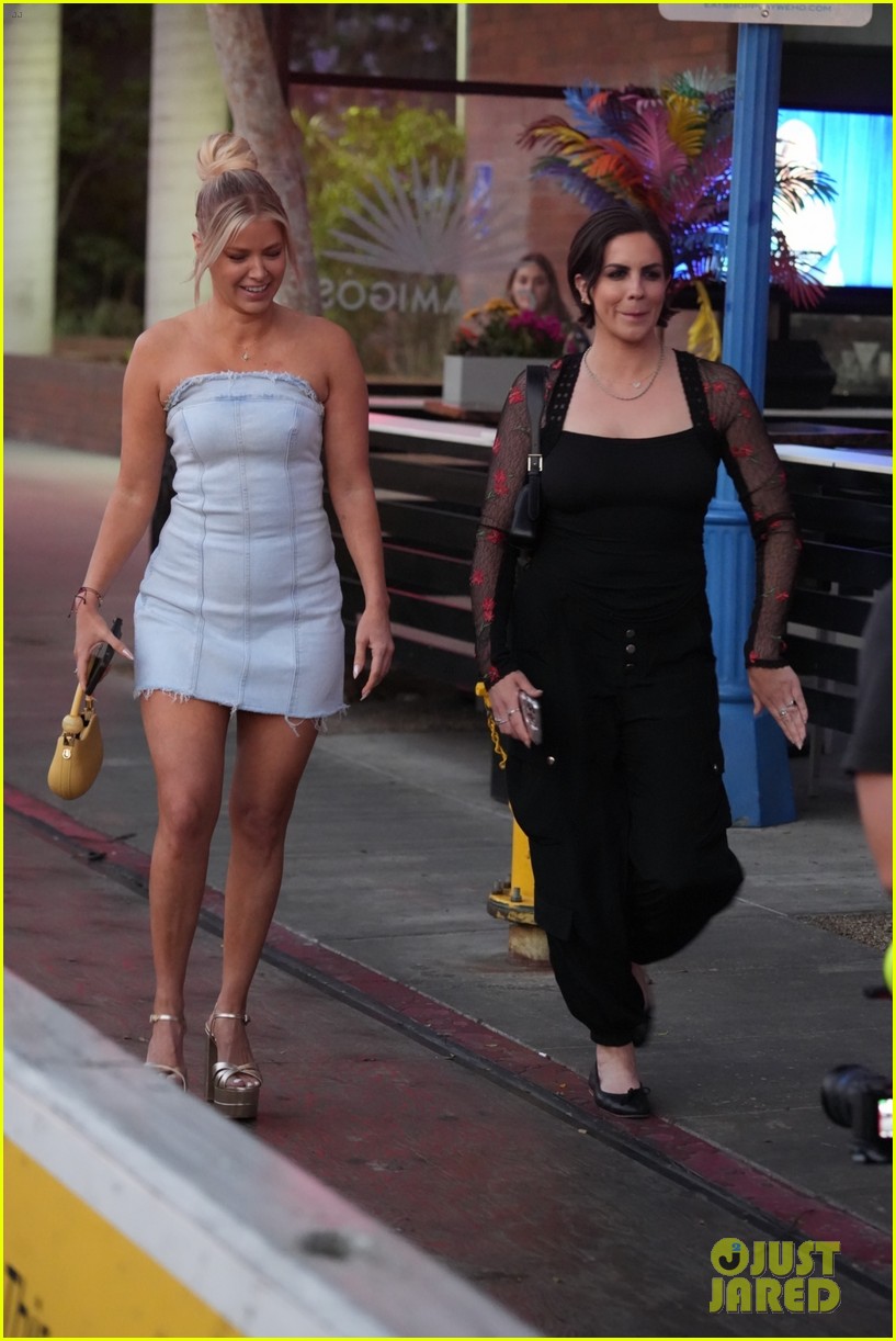Photo ariana madix katie maloney film vanderpump rules 11 at tomtom 22
