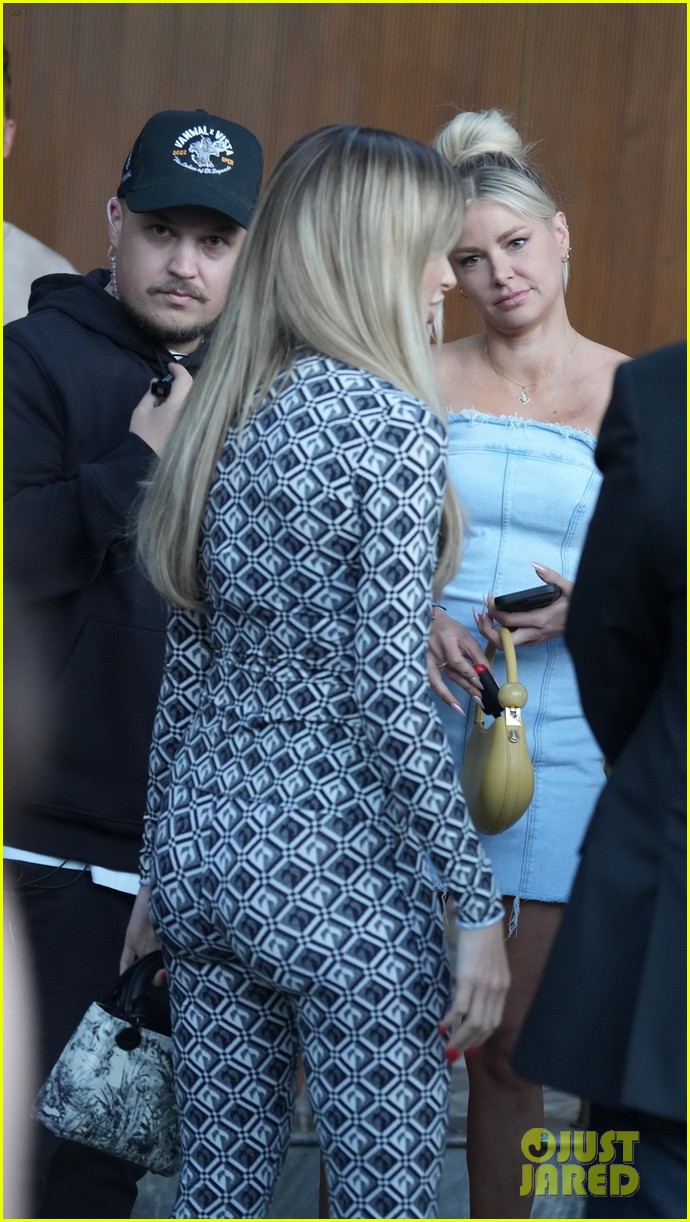 Photo ariana madix katie maloney film vanderpump rules 11 at tomtom 46