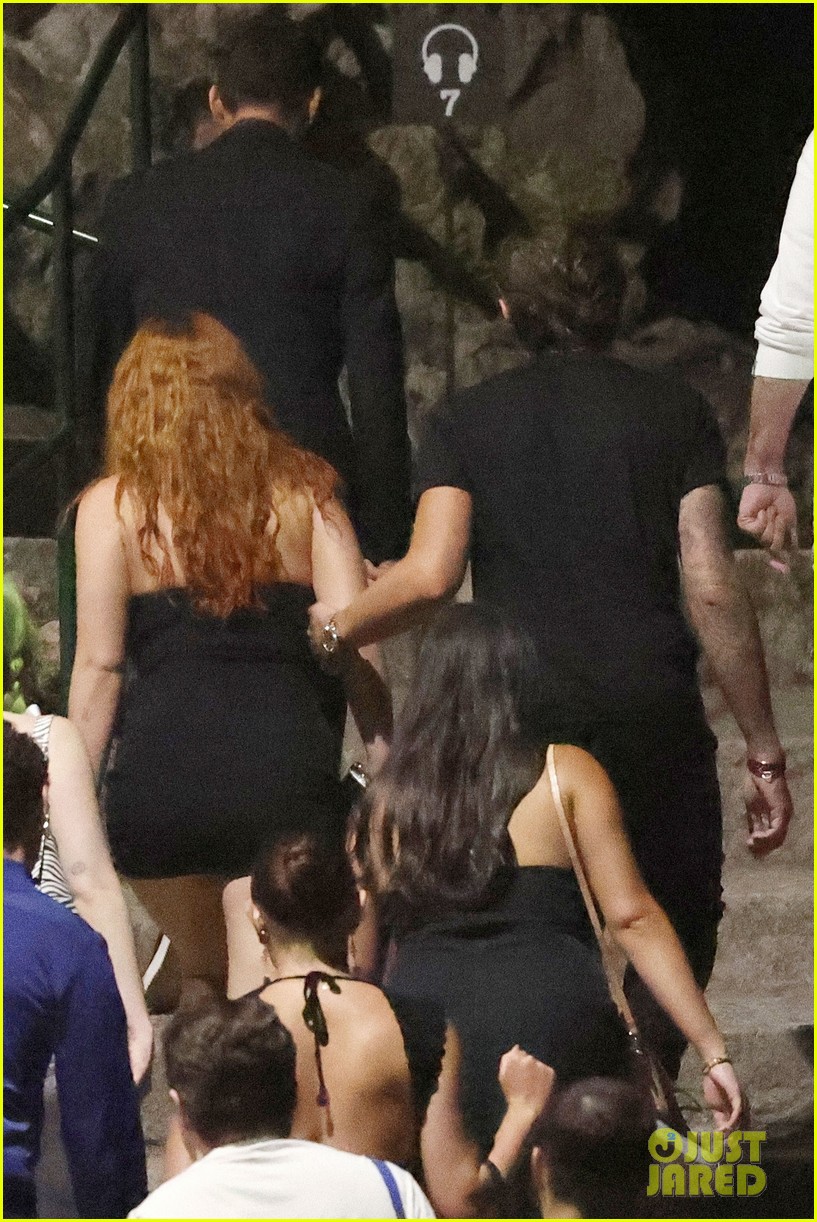 Bella Thorne & Fiance Mark Emms Step Out for the Night in Italy: Photo 4951259 | Bella Thorne, Dani Thorne, Mark Emms Photos - Vimarsana News