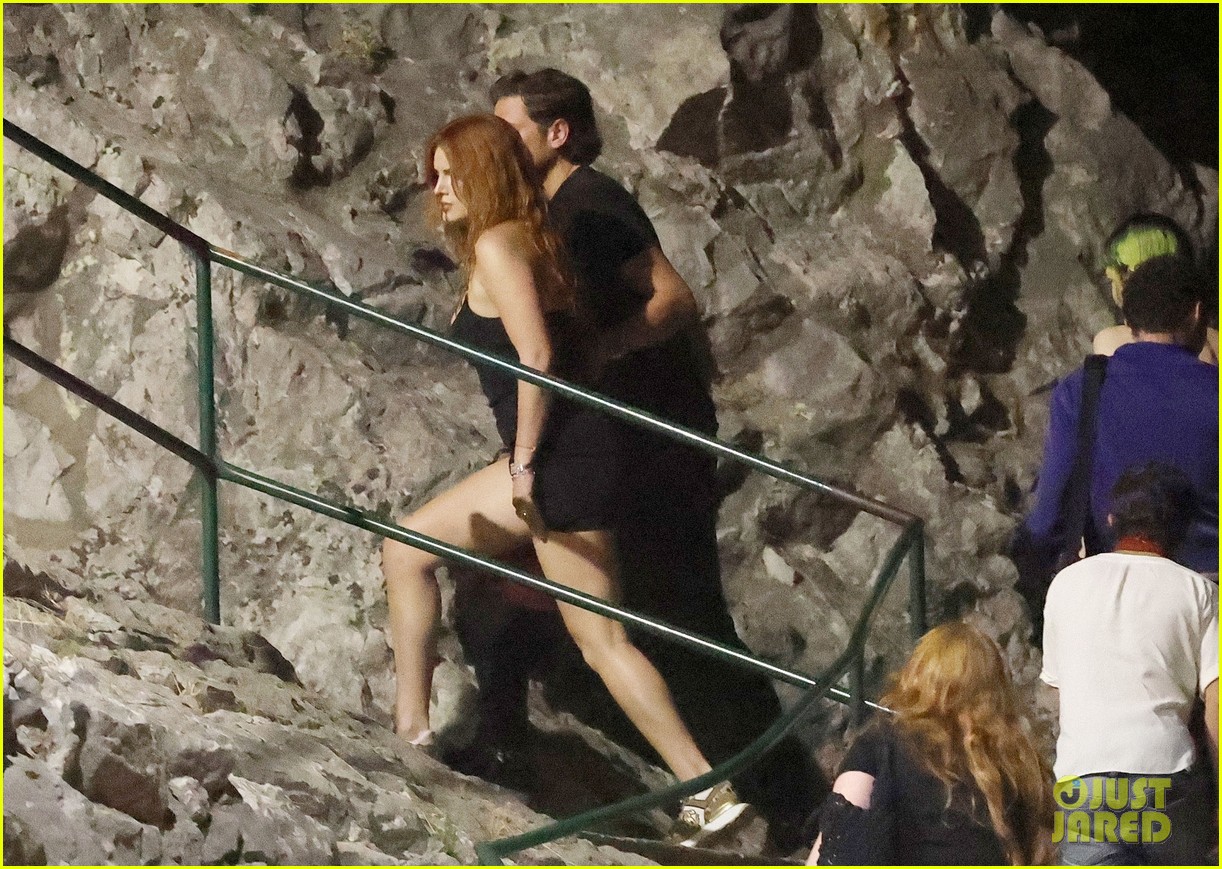 Bella Thorne & Fiance Mark Emms Step Out for the Night in Italy: Photo 4951260 | Bella Thorne, Dani Thorne, Mark Emms Photos - Vimarsana News