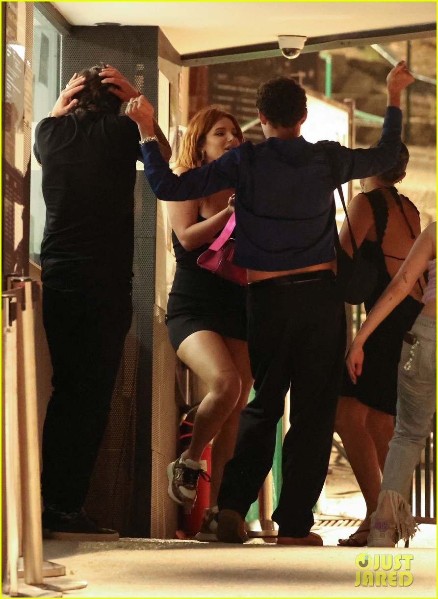 Bella Thorne & Fiance Mark Emms Step Out for the Night in Italy: Photo 4951287 | Bella Thorne, Dani Thorne, Mark Emms Photos - Vimarsana News