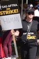 amy adams holds up human sign sag aftra picket line 04