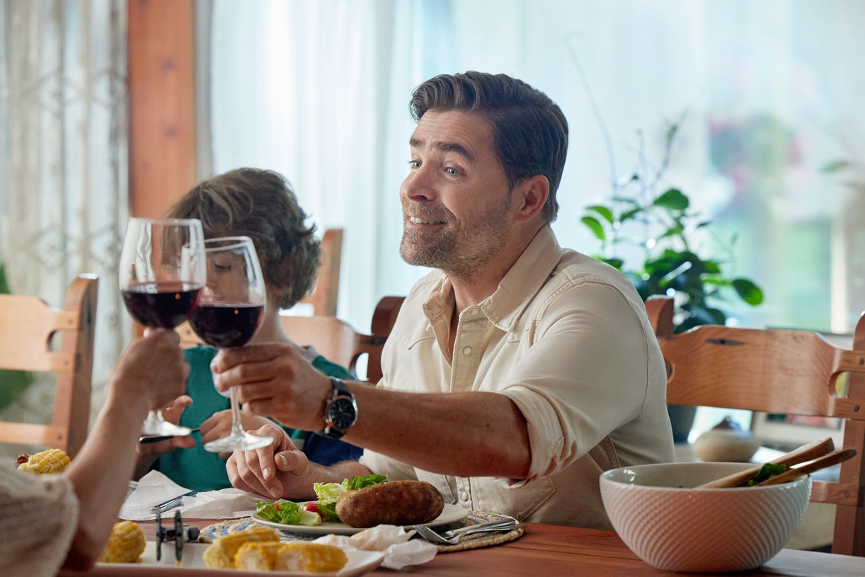 Kavan Smith & Emmanuelle Vaugier Reunite For 'Big Sky River: The Bridal Path' Tonight On Hallmark Movies & Mysteries!: Photo 4960526 | Emmanuelle Vaugier, Hallmark Channel, Kavan Smith, Television Photos - Vimarsana News