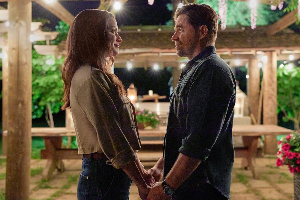 Kavan Smith & Emmanuelle Vaugier Reunite For 'Big Sky River: The Bridal Path' Tonight On Hallmark Movies & Mysteries!: Photo 4960527 | Emmanuelle Vaugier, Hallmark Channel, Kavan Smith, Television Photos - Vimarsana News