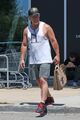 josh brolin shows off his muscles while out grocery shopping 03