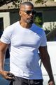 jamie foxx stops for coffee before meeting 02