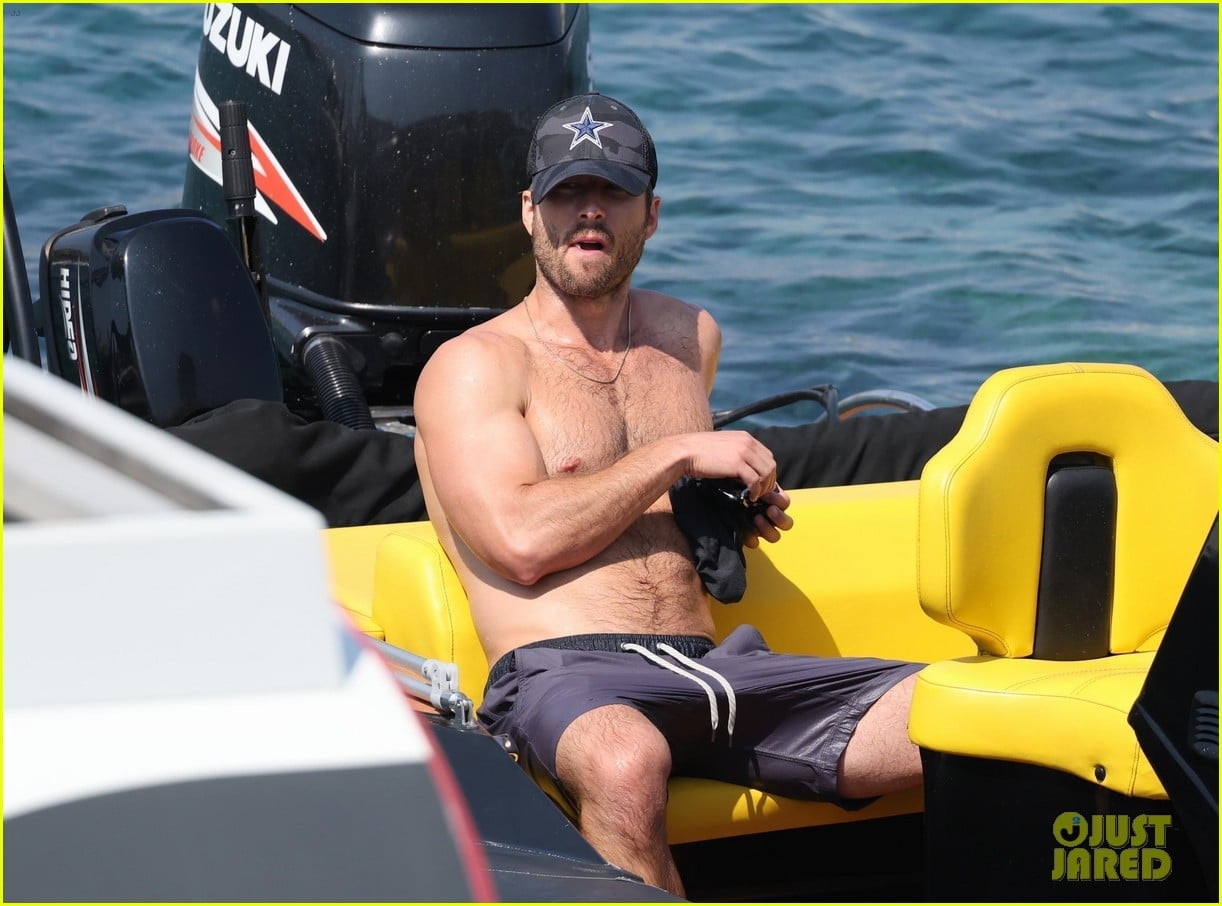 Glen Powell Goes Shirtless During Yacht Day in Mykonos: Photo 4961020