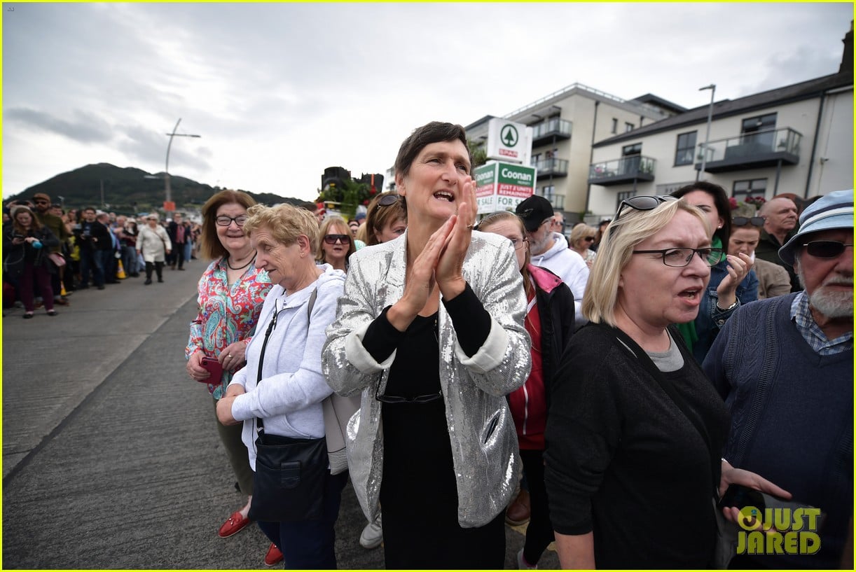 Photo sinead oconnor funeral photos 29 Photo 4960144 Just Jared