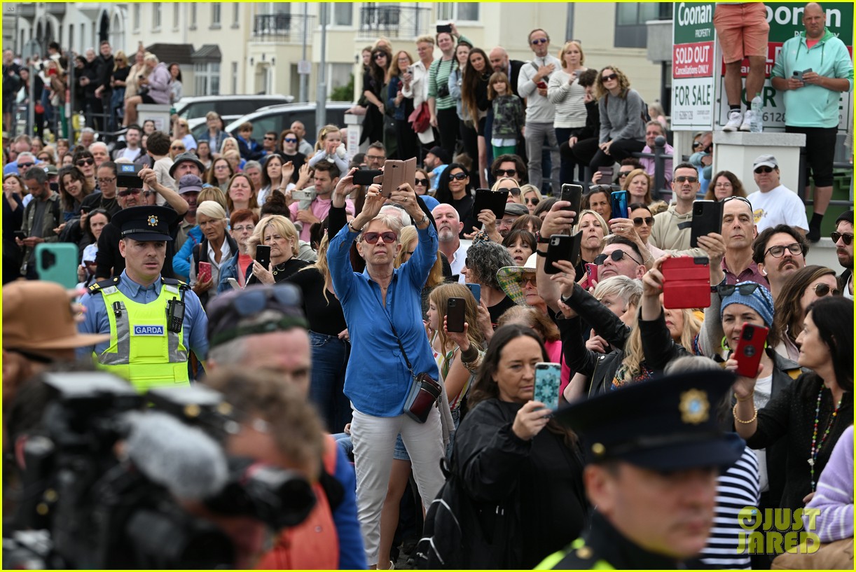 Photo sinead oconnor funeral photos 38 Photo 4960153 Just Jared