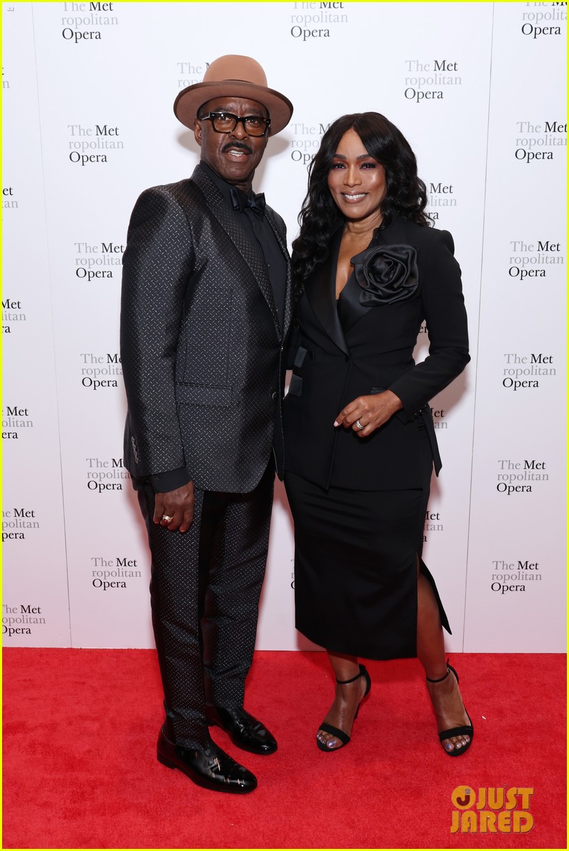 Photo: anne hathaway jon hamm more stars met opera opening gala 33