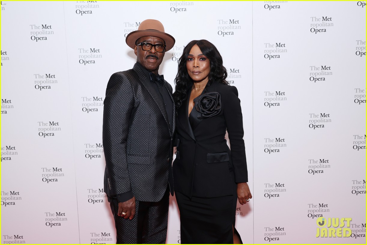 Photo: anne hathaway jon hamm more stars met opera opening gala 35
