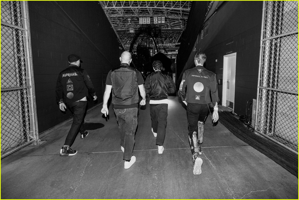 Photo coldplay seattle 2023 live nation 3 Photo 4970279 Just Jared