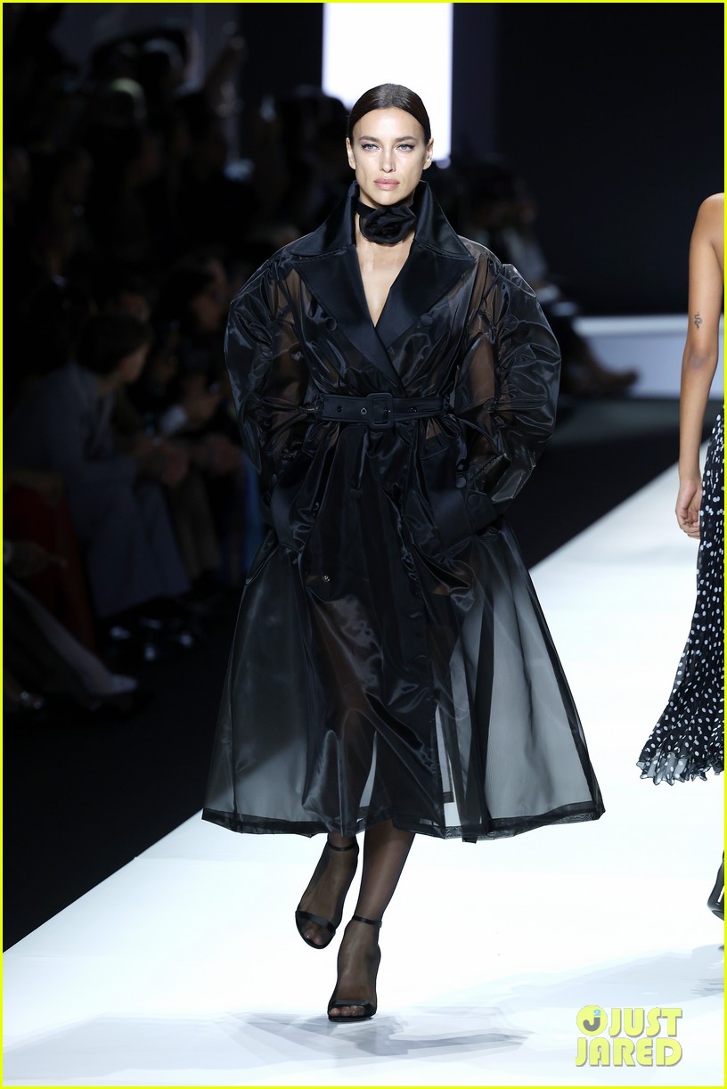 Kylie Jenner Joins Halle Bailey & Rosie Huntington-Whiteley at Dolce