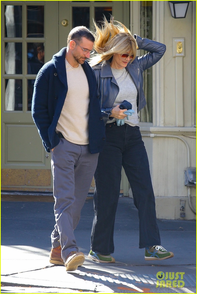 Bradley Cooper & Laura Dern Grab Lunch Together in NYC Photo 4979431