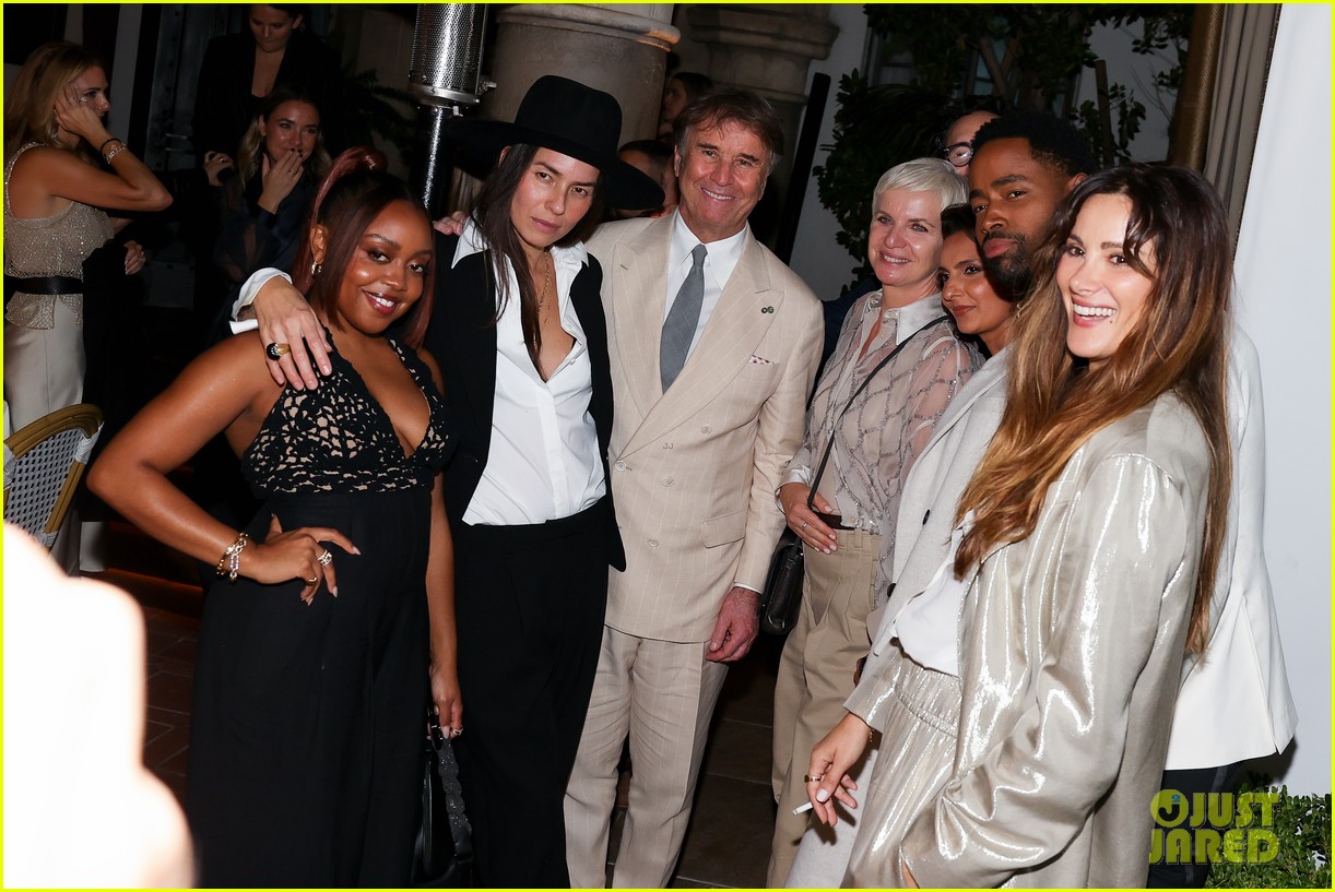 Jennifer Lopez Joins Chris Pine, Gwyneth Paltrow, & More Stars at