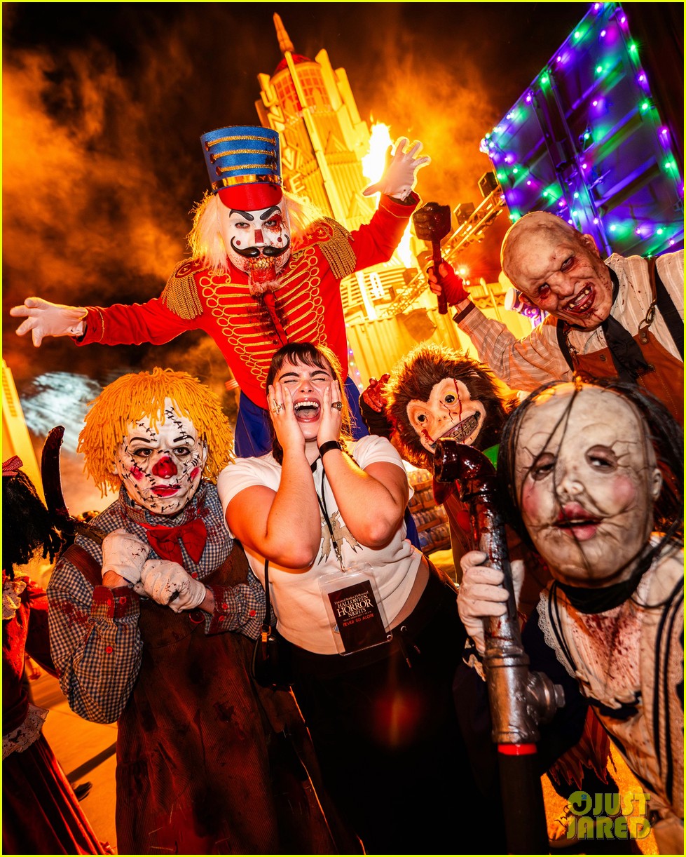 Photo billie eilish colin farrell halloween horror nights 11 Photo