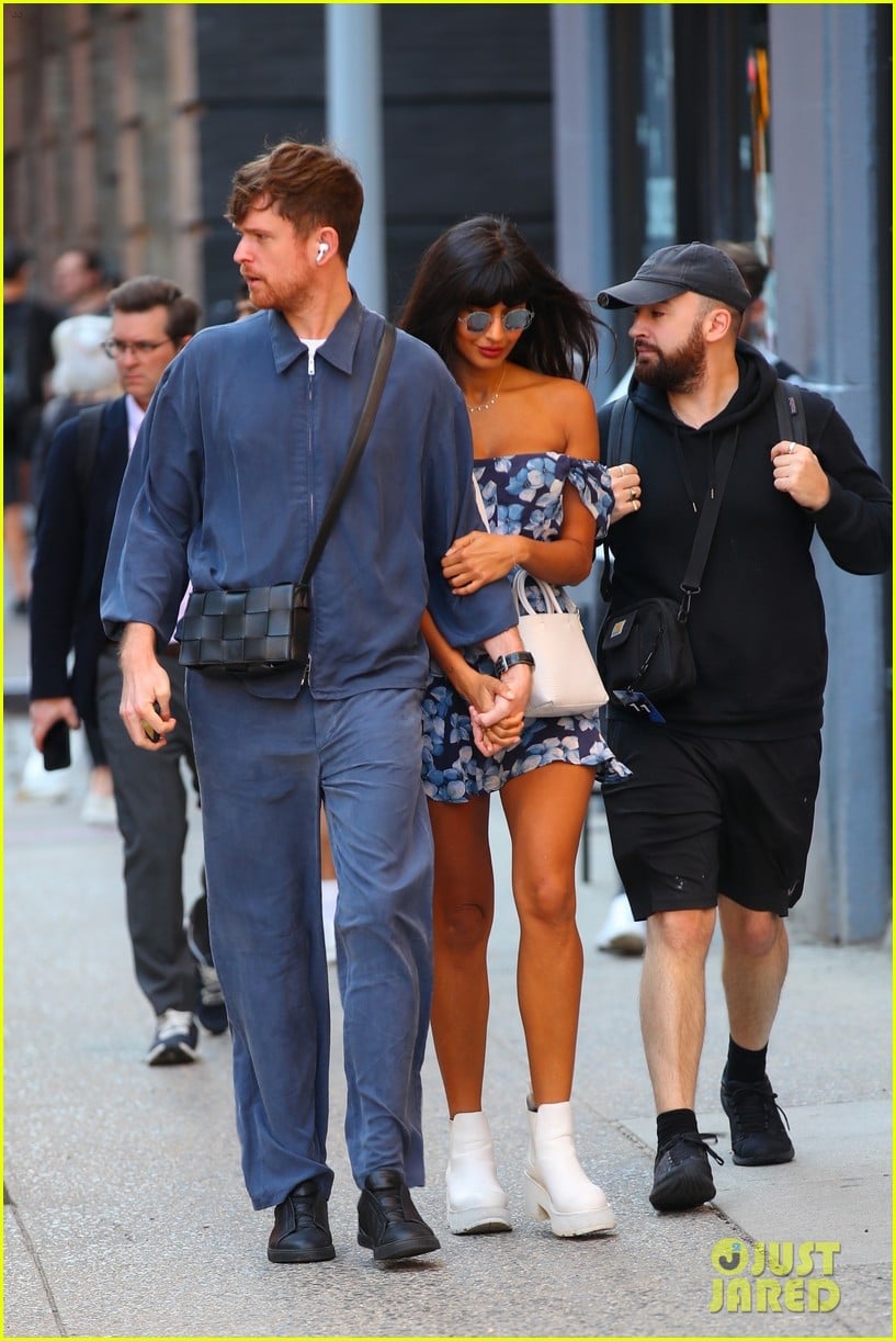Photo jameela jamil james blake keep close outing in nyc 01 Photo