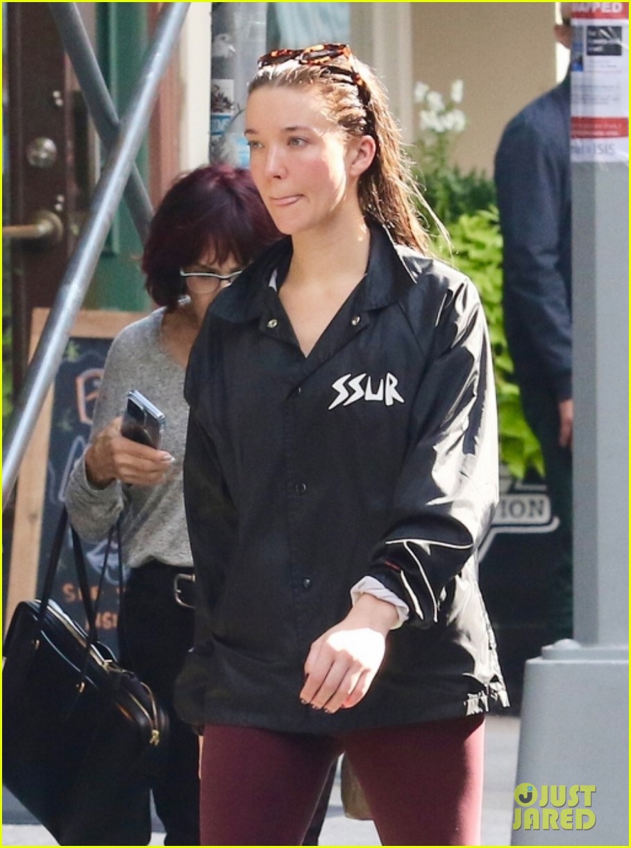 Photo: justin theroux nicole brydon bloom leave the gym 03 | Photo