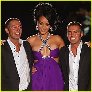afbreken werkwoord krekel Rihanna Struts Down Dsquared2 Runway | Rihanna | Just Jared: Entertainment  News and Celebrity Photos