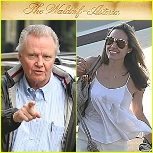 Jon Voight and Angelina Jolie on the Mends? | Angelina Jolie, Jon