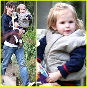 Violet Affleck Goes House Hunting | Ben Affleck, Celebrity Babies