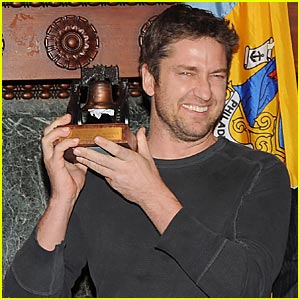 Gerard Butler is a Law Abiding Citizen Gerard Butler, Jamie Foxx